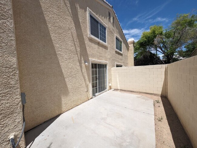 Building Photo - 8408 Stoney Bluff Ave