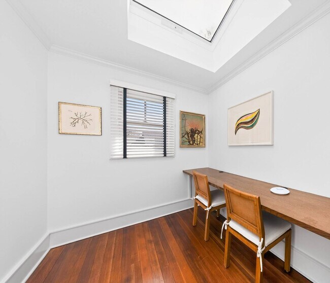 Building Photo - 133-135 Toylsome Ln