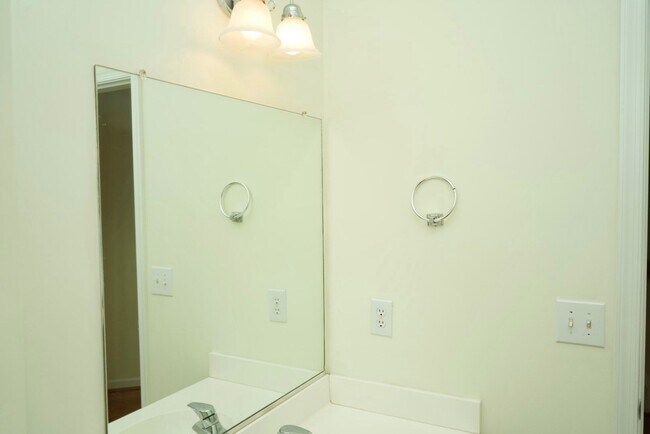 Building Photo - 1119 Somer Chase Ct