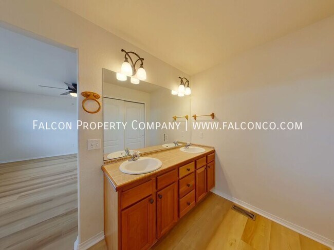 Building Photo - 4055 Morning Glory Rd