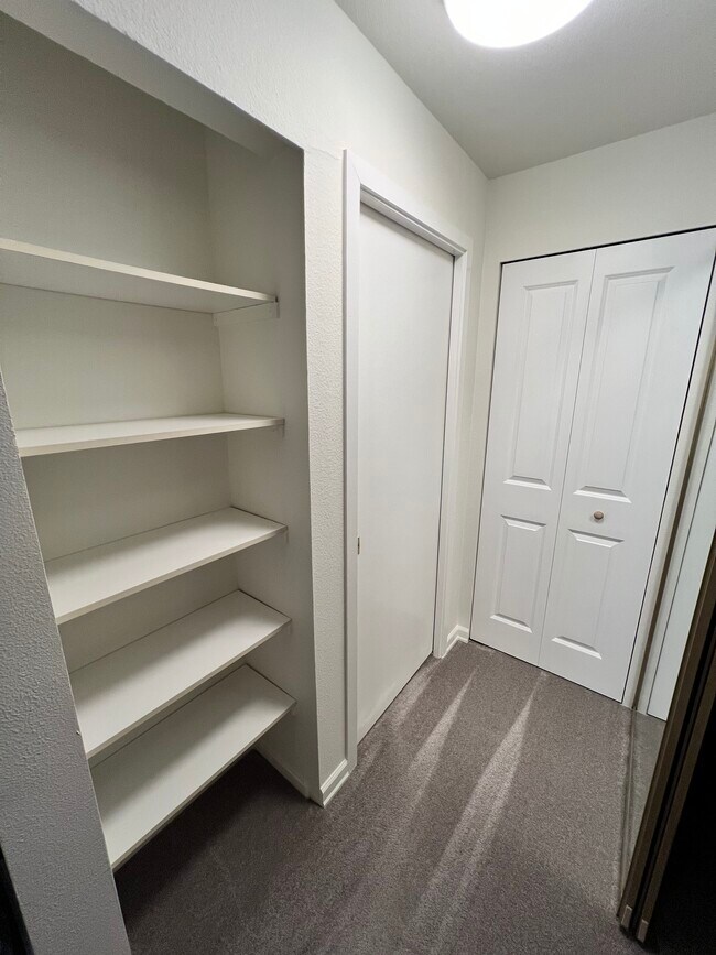 Building Photo - 3927 108th Ave NE