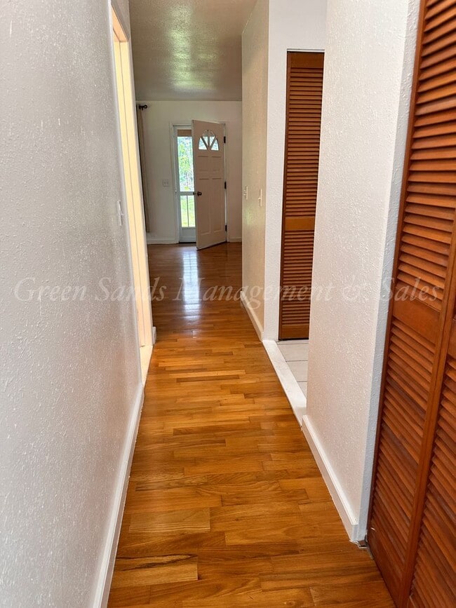 Building Photo - House in Makuu on 11th