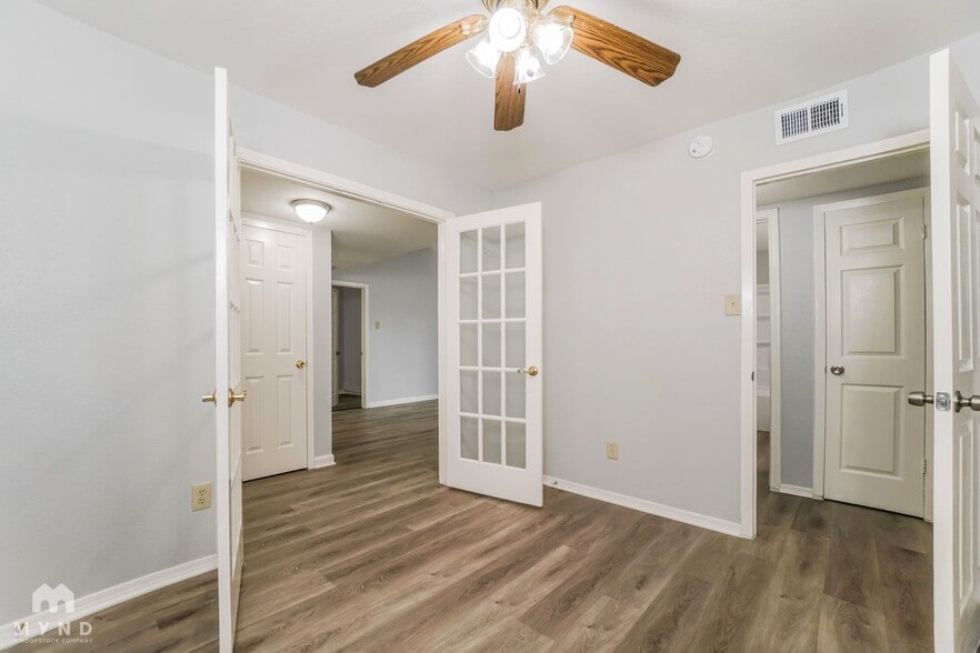 Building Photo - 9715 Courben Ln