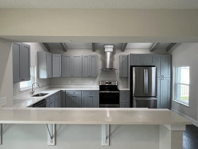 Building Photo - 119 Dixwood Ave