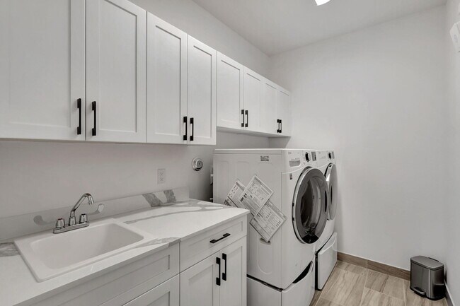 Building Photo - 15760 Italian Cypress Wy