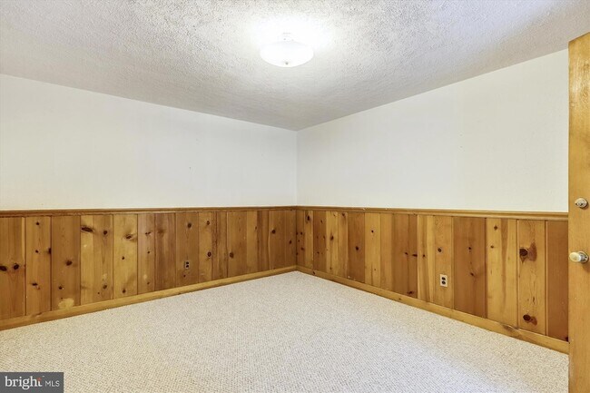 Building Photo - 3303 Winnett Rd