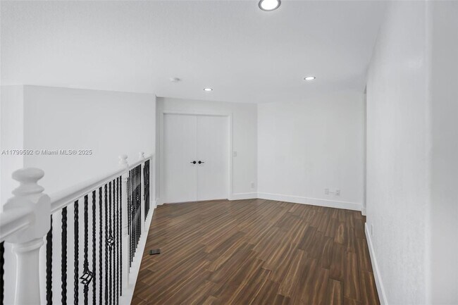 Building Photo - 5050 Greenwich Preserve Ct