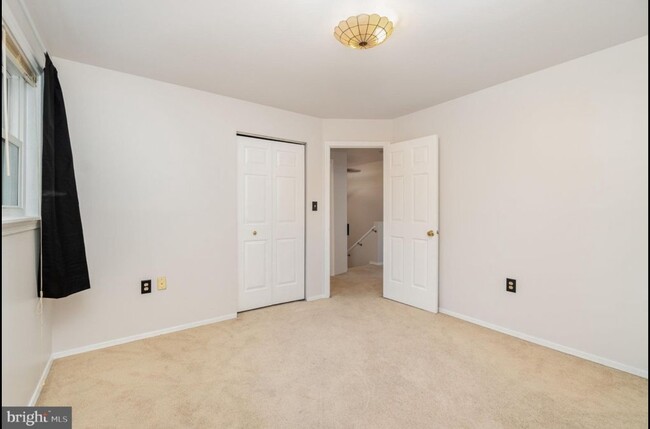 Building Photo - 2722 Buxton Ct