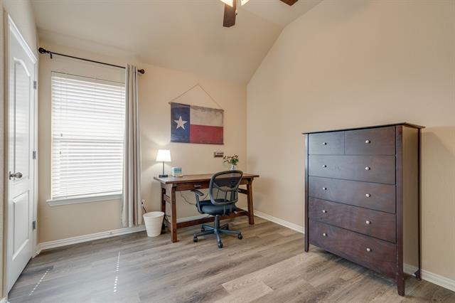 Building Photo - 1105 Lone Pine Dr