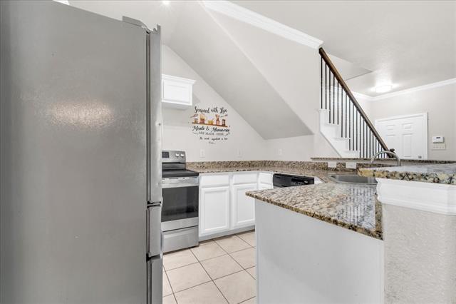 Building Photo - 1523 Cozy Dr