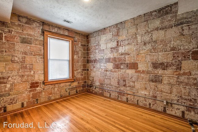 Building Photo - 2754 Harney St