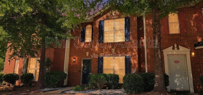 Building Photo - 3021 Waldrop Cir