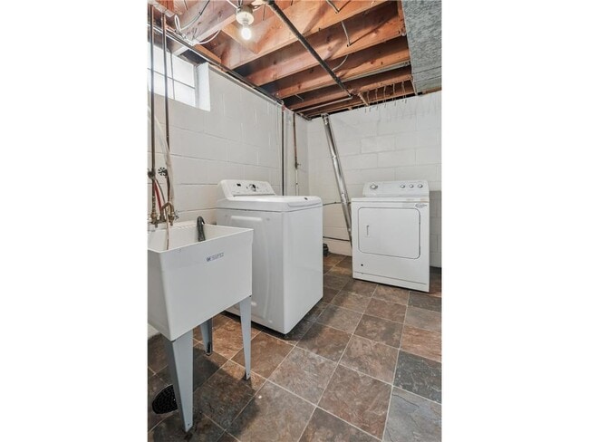 Building Photo - 4212 Princeton Ave