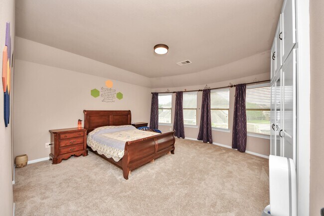 Building Photo - 2895 Ragusa Ln