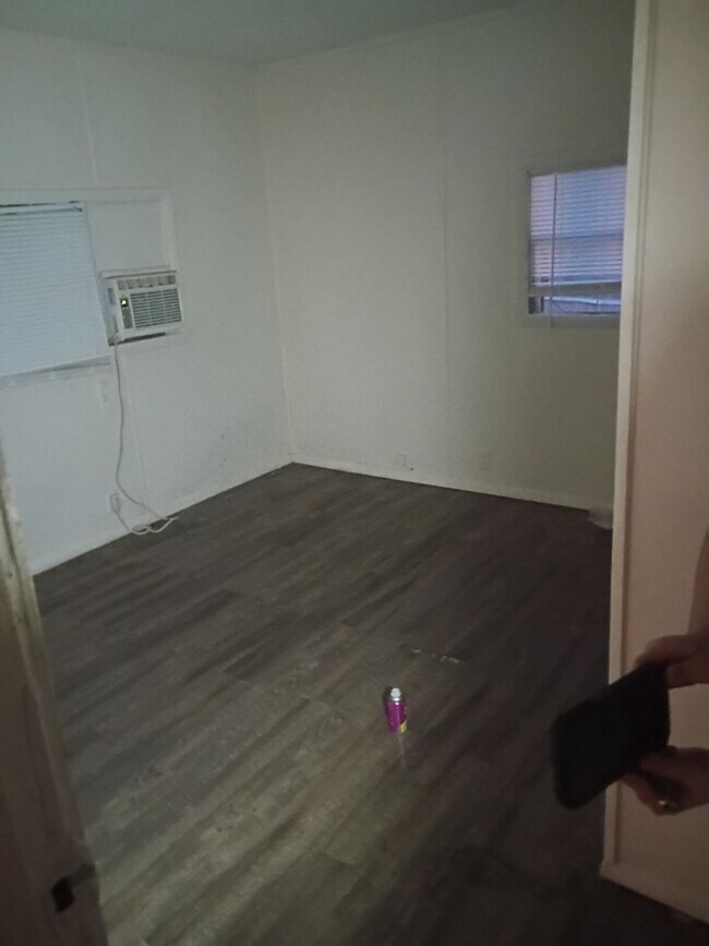 Building Photo - 2 Bedroom 1 Bathroom Mobile Home Community