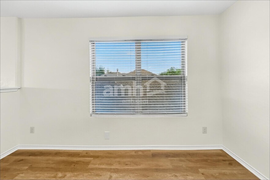 Building Photo - 431 Tequila Ranch
