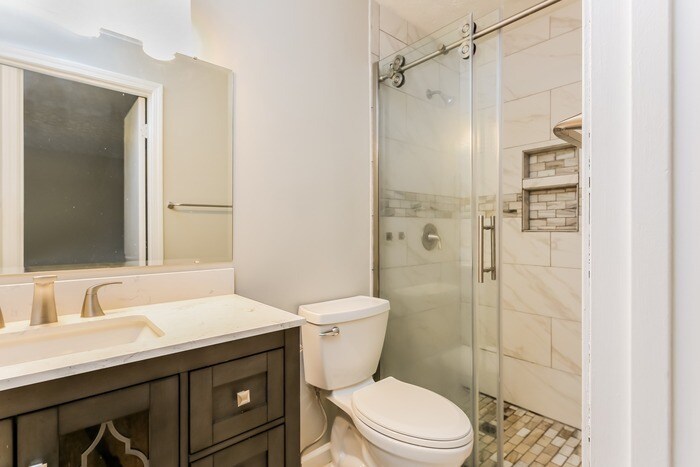 Building Photo - 100 Newgate Dr