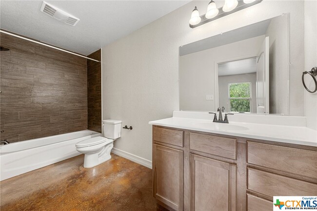 Building Photo - 2807 Terrace Dr