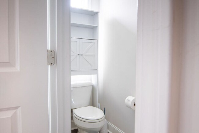 Building Photo - 751 Jacobs Millpond Rd