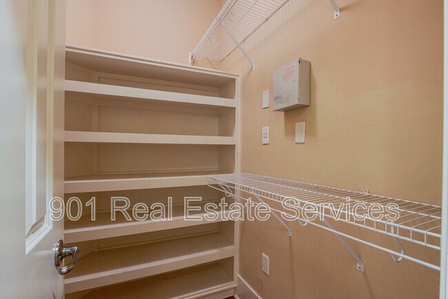 Building Photo - 614 Tennessee St