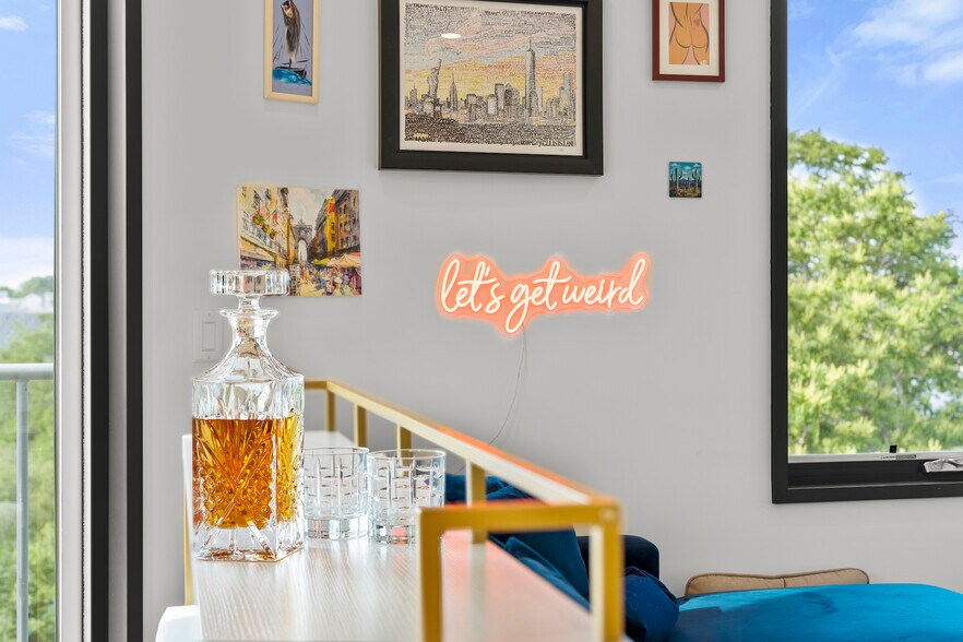 Building Photo - 191 Condor St