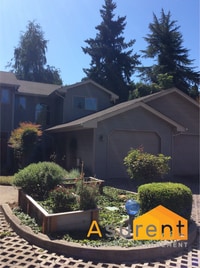 Building Photo - 2-Bedroom Townhouse Close to Hospitals, Gr...