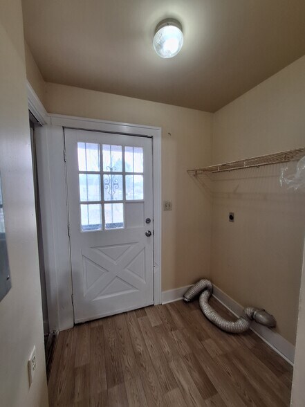 Building Photo - 1550 Gallagher St