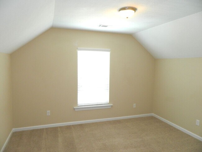 Building Photo - 835 Williford Run Dr