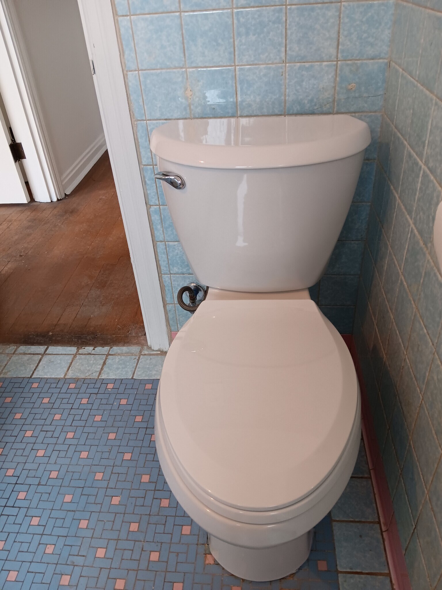 New Toilet - 4525 Roth Ave