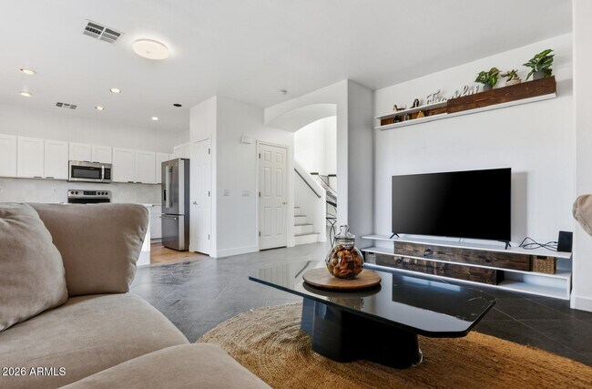 Building Photo - 220 W Beechnut Pl