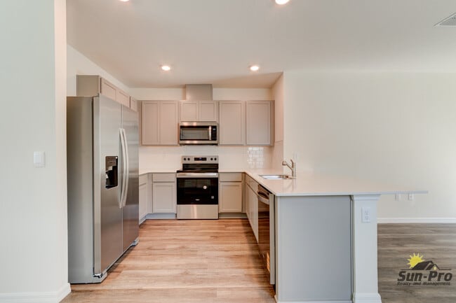 Building Photo - 982 Commons Way