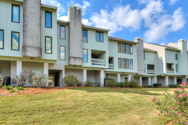 Building Photo - 110 Riverbend Dr