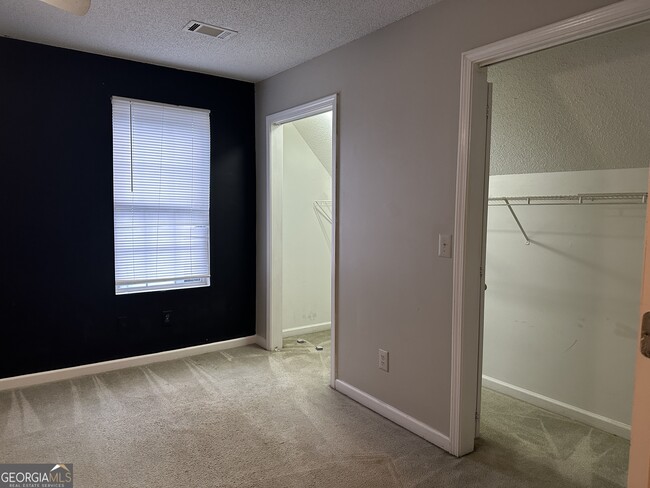 Building Photo - 1331 Colt Ridge Dr SE