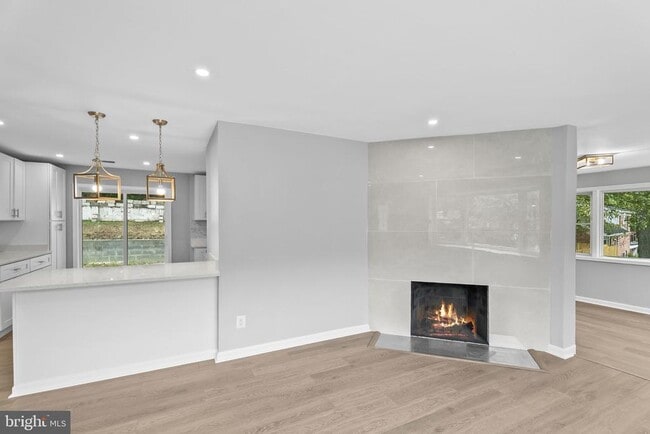 Building Photo - 5822 Brookview Dr