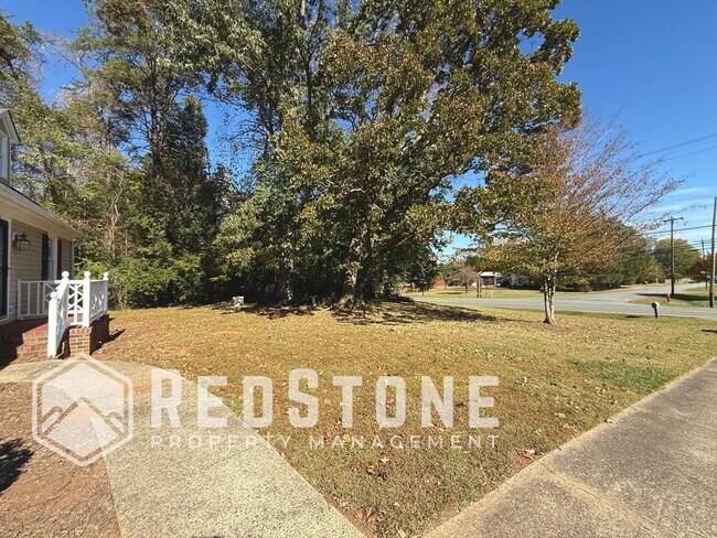Building Photo - 3405 Alamance Rd