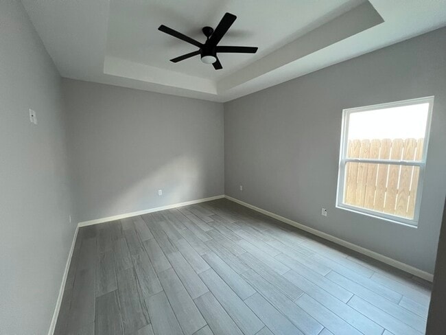 Building Photo - 1862 Castillo St