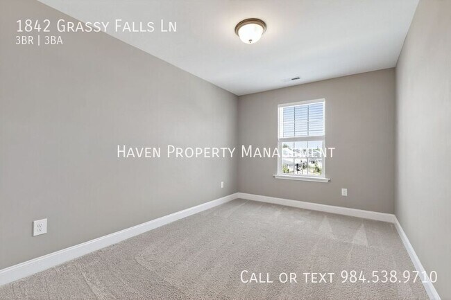 Building Photo - 1842 Grassy Falls Ln