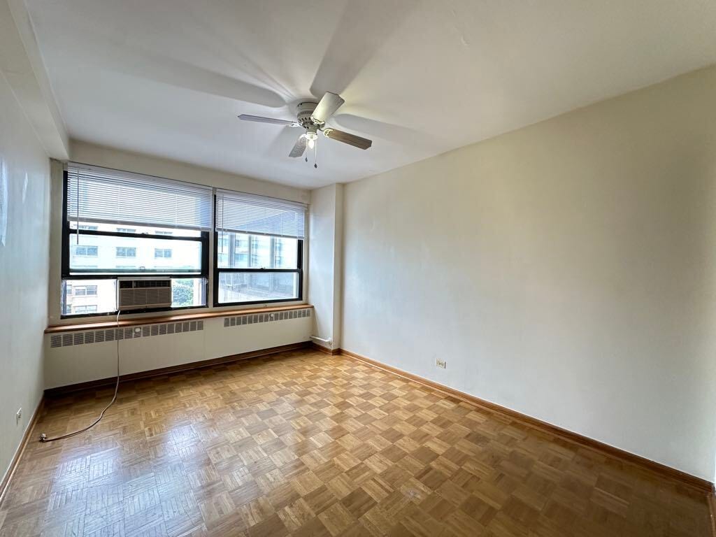 Building Photo - 4180 N Marine Dr