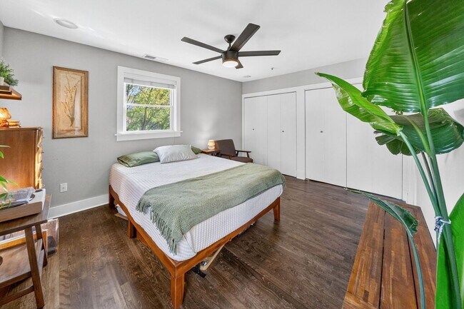 Building Photo - Modern 1BR/1BA in the Heart of Columbia Heights