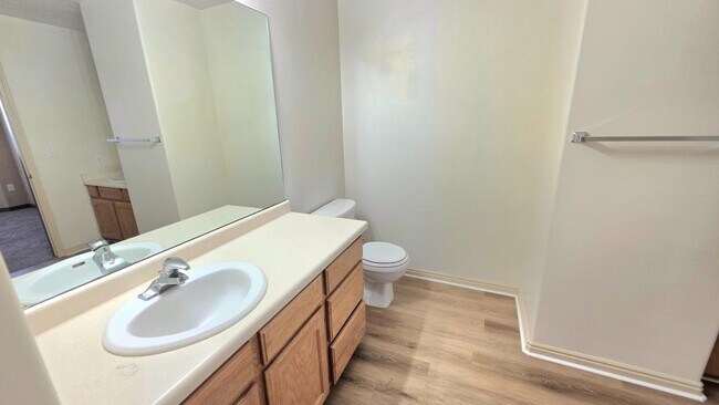 Building Photo - 619 W 2300 S