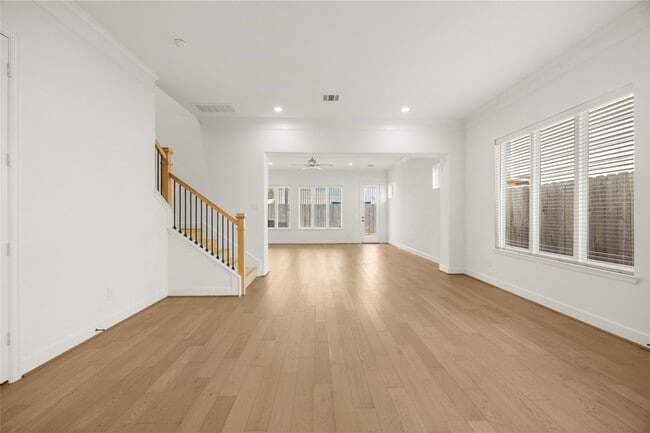 Building Photo - 946 Judiway St