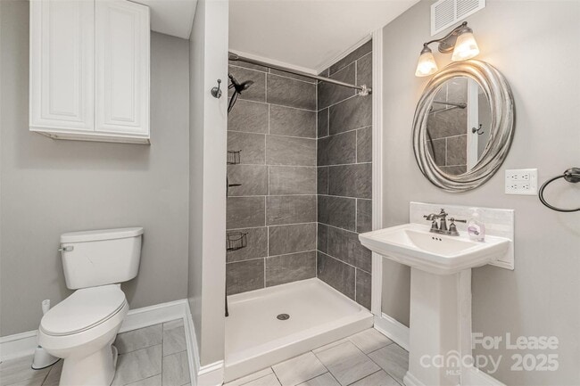 Building Photo - 1164 Bradford Mountain Rd