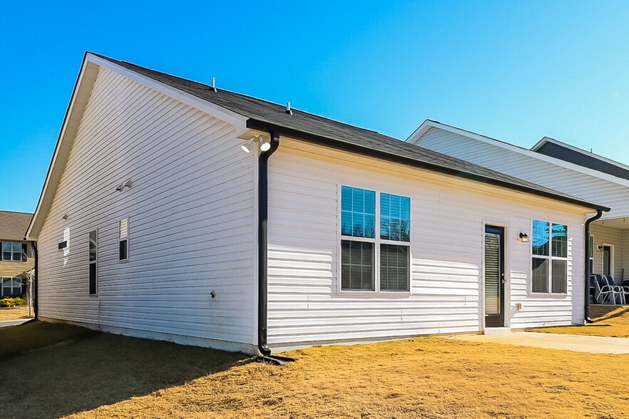 Building Photo - 53 Manito Pl