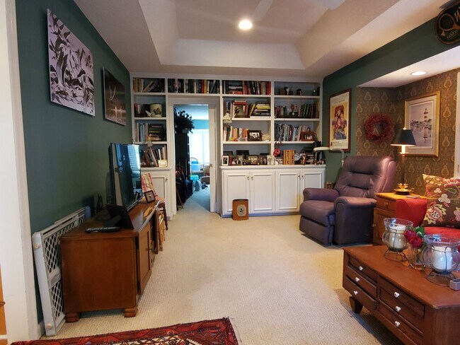 Building Photo - 6 Club Course Ln