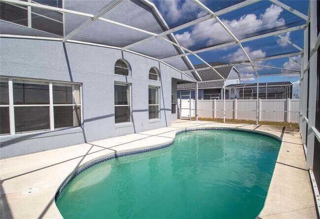 Building Photo - 667 Downing Cir
