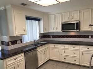 Building Photo - 2950 Glenn Lakes Ln