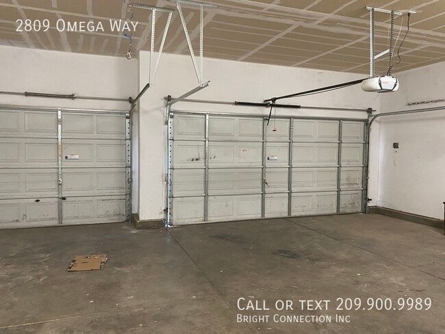 Building Photo - 2809 Omega Way