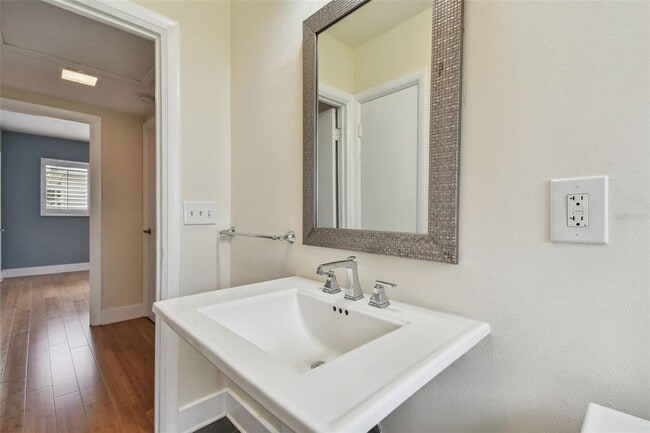 Building Photo - 340 Mehlenbacher Rd