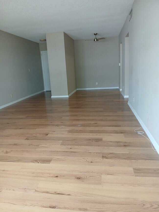 Building Photo - 2180 NE 67th St