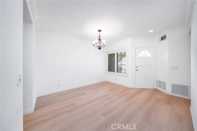 Building Photo - 3 Almador